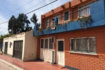 Общежитие Hostal Guaque