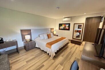 هتل Campestre Montecarlo