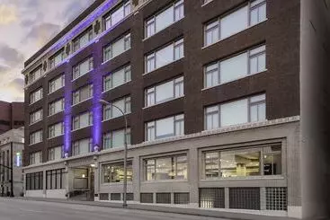 هتل Holiday Inn Express Kansas City Downtown