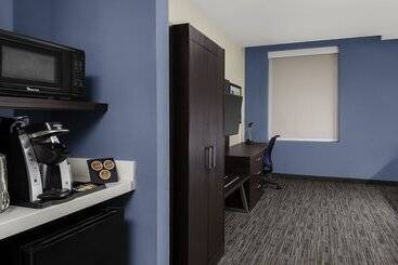 فندق Holiday Inn Express Kansas City Downtown, An Ihg