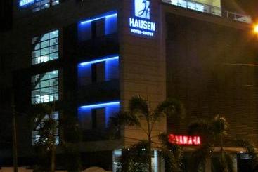 Hausen Hotel   Suites