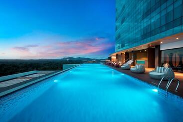 בית מלון כפרי Wyndham Panbil Batam