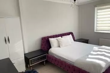 Paradi̇se Apart Otel