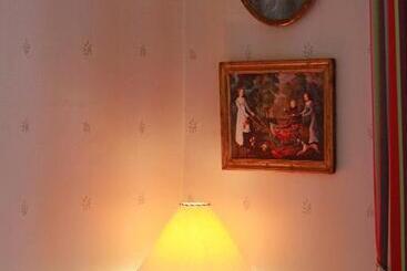 تختخواب و صبحانه Les Chambres De Mathilde