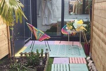 تختخواب و صبحانه A L'origine