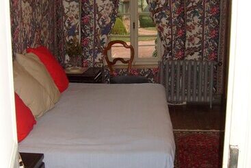 Bed and Breakfast Château De Serrigny