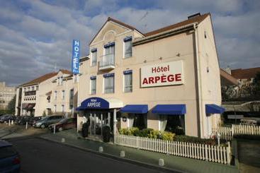 Hotel Kyriad Direct Arpajon