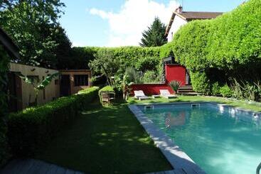 Bed and Breakfast Chambre D'hotes Riad Des Baudières