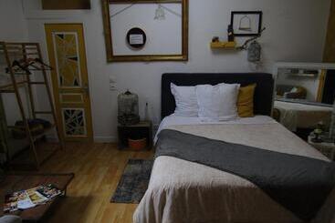 تختخواب و صبحانه Chambre D'hôtes Au Nid Du Thil