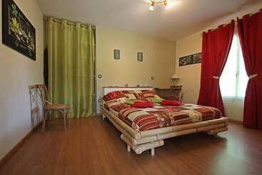 Bed and Breakfast Domaine De Merete