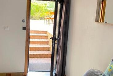 צימר La Villa Du Rhône