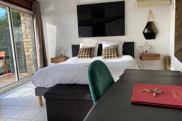 ベッドアンドブレックファースト La Villa Du Rhône