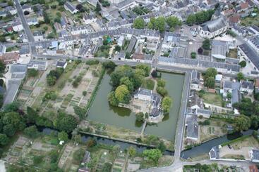 Aamiaismajoitus (B&B) Les Douves