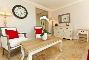 Bed and Breakfast Chambres D'hôtes & Spa Cannes- Mougins Villa Stéphanie