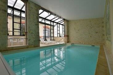 Hotel Castel Jeanson