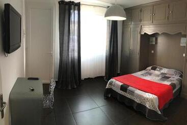 Hotel Les Arbousiers