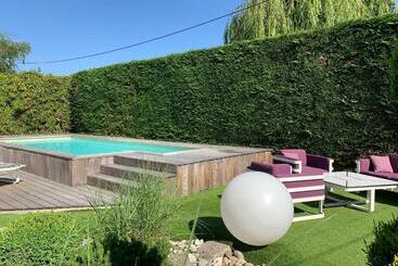 Hotel Pont Du Chalon Hôtel And Restaurant