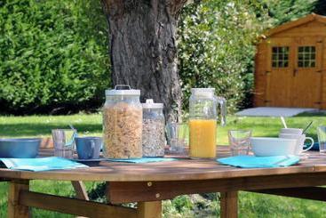 ベッドアンドブレックファースト Chambre D'hôtes Take Off