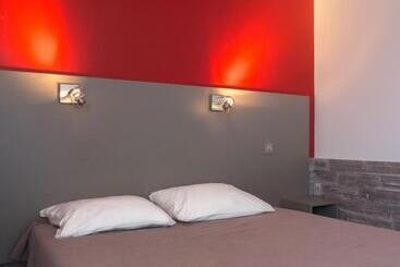 מוטל Logis Hôtel Restaurant La Vieille Ferme, Mâcon Nord