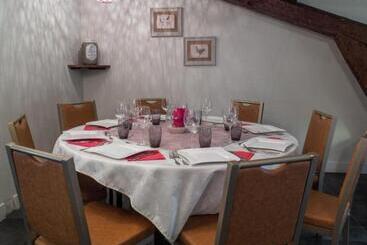 汽车旅馆 Logis Hôtel Restaurant La Vieille Ferme, Mâcon Nord