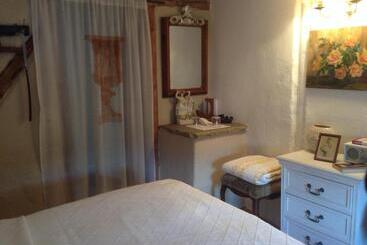 All Seasons Bed & Breakfast