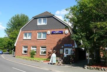 هتل Landhaus Dykhusen