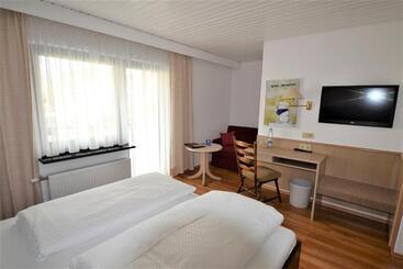 Weinhaus Steppe Hotel 3superior Und Weinstube