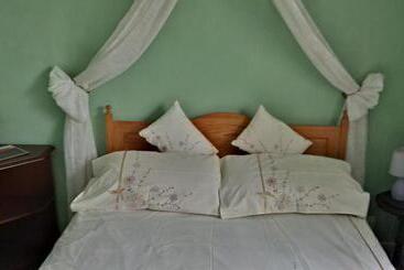 تختخواب و صبحانه Hethersett Lodge