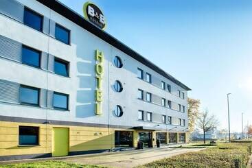 B&b Hotel Baden Airpark