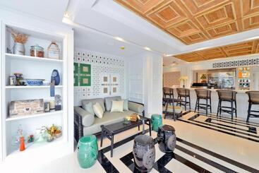 هتل Riva Arun Bangkok