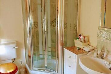 Grove House Bed & Breakfast