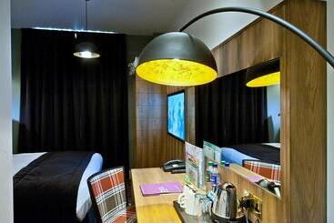 酒店 The Saltoun Inn