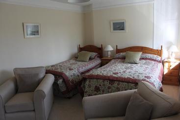 مبيت وإفطار The Manor House