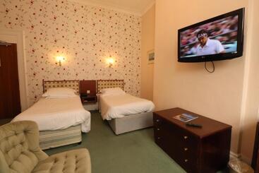 Отель The Esplanade