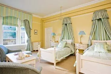 Bed and Breakfast Castle House B And B