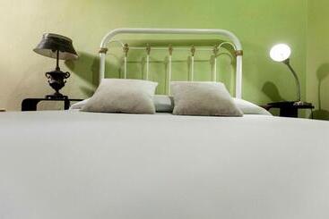 تختخواب و صبحانه Mauricio Babilonia