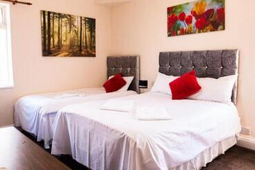 בית מלון כפרי Hello Roomz