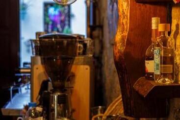 הוסטל Dios Esta Bien