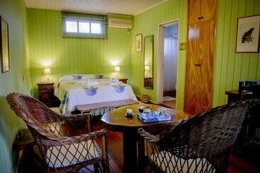 تختخواب و صبحانه Secret Garden Iguazu