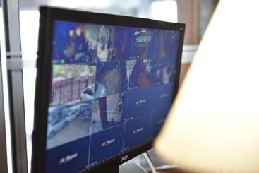 Bernie S Bed & Breakfast , A 3 Kilometros Del Aerop Ezeiza, Van ,in Out, Free Ezeiza Airport