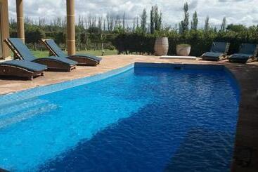 Otel Chaglasian Wine & Suites