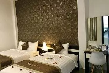 Hotel Laurel