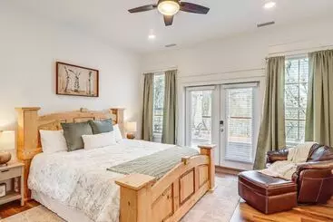 Mökkimajoitus The Hamilton Heber Springs  Home W/ Hot Tub!