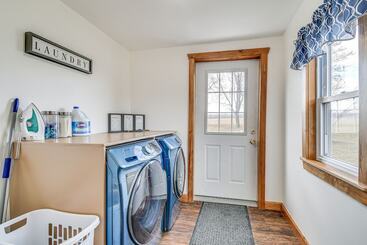 קוטג'' Cozy New York Farmhouse W/ Porch, Grill & Fire Pit