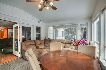 コテージ Pet Friendly Pinehurst Home: Hike, Bike & Ski!