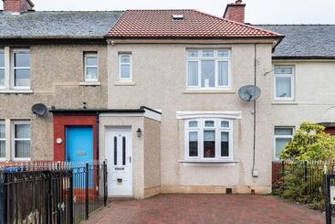 إقامة Captivating 2 Bed House In Hamilton With Jacuzzi