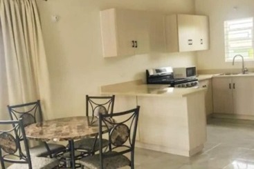 اقامتگاه Remarkable 2 Bed House In Discovery Bay