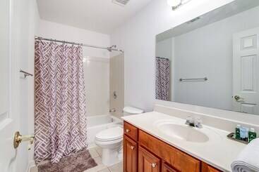 茅舍 Stonecrest Home W/ Smart Tvs Near Atlanta!