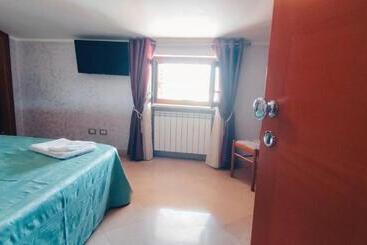 住宿加早餐  Affittacamere Stranamore