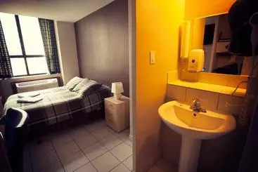 هتل Hi-toronto Hostel